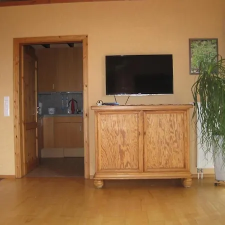 Kleines Ferienhaus In Hermuelheim Mit Garten Casa de Férias *